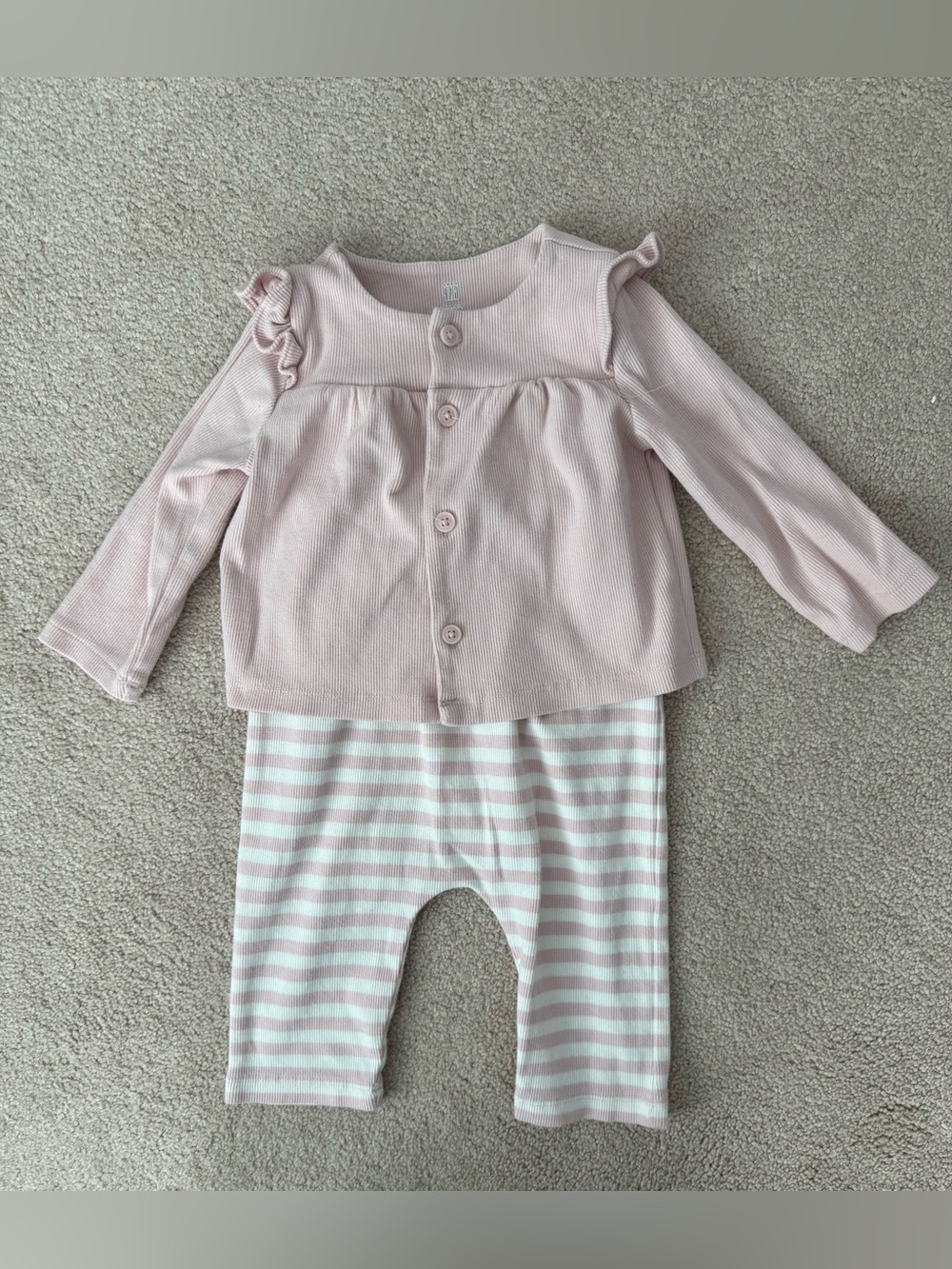 GAP Baby Light Pink Ribbed set- size 6-12 months